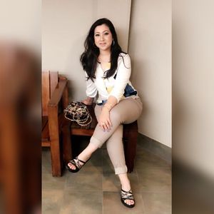 Meet your Posher, Abeera